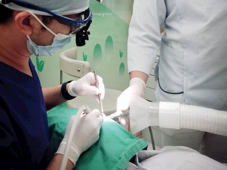 雷射植牙治療過程-瑞比牙醫診所
